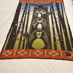 Beaver State Wool Blanket with Geometric Design